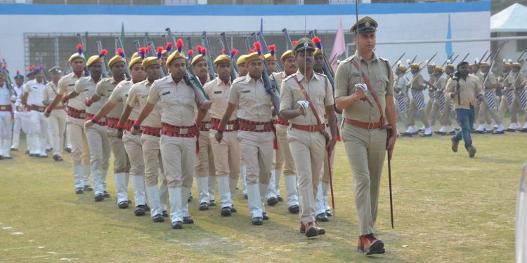 হাওড়া শিবপুর পুলিশ লাইনে যথাযোগ্য মর্যাদায় ৭৭তম প্রজাতন্ত্র দিবস উদযাপন