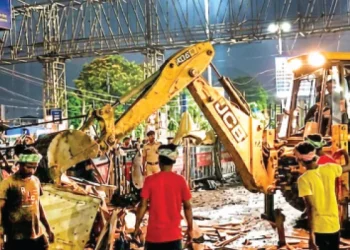 ঢাকুরিয়া স্টেশনে উচ্ছেদ অভিযানের পর অনিশ্চয়তায় শতাধিক হকার