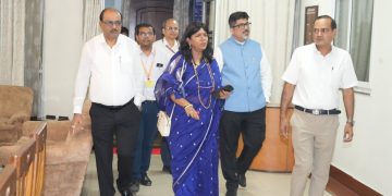 গীতিকা পান্ডে পূর্ব রেলওয়ের নতুন জেনারেল ম্যানেজার হিসেবে দায়িত্ব গ্রহণ করলেন
